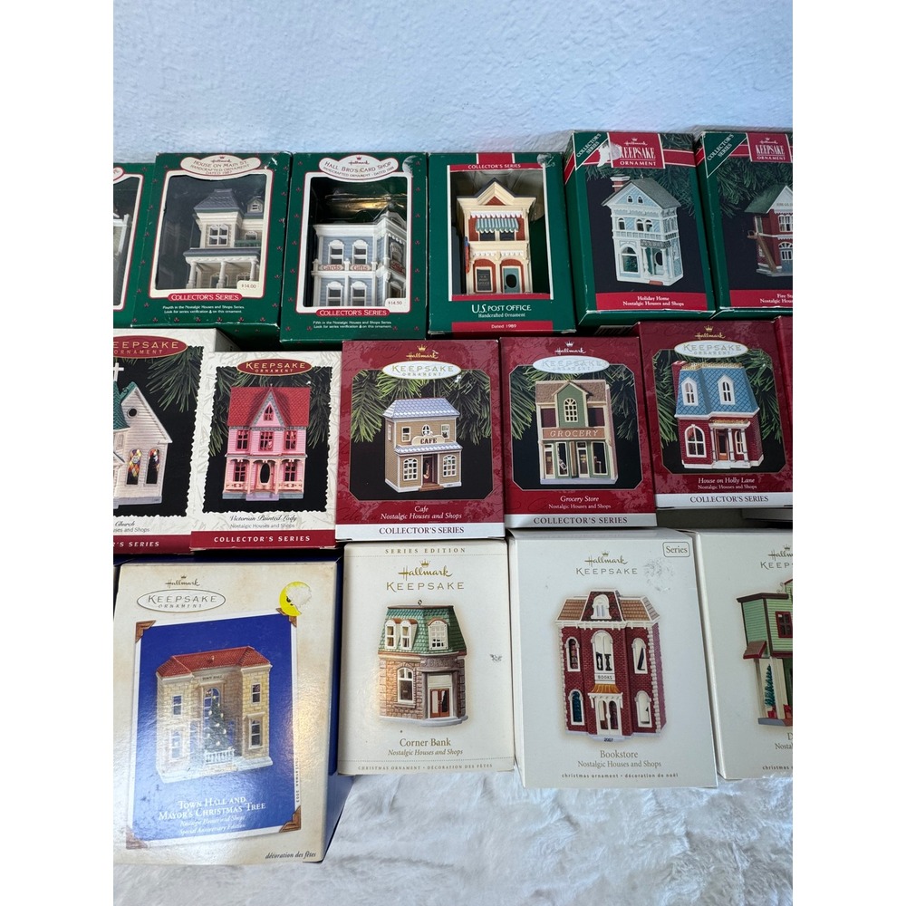 Lot 30 Hallmark Nostalgic Houses and Shops Keepsake Ornaments Vintage Village - Picture 4 of 10